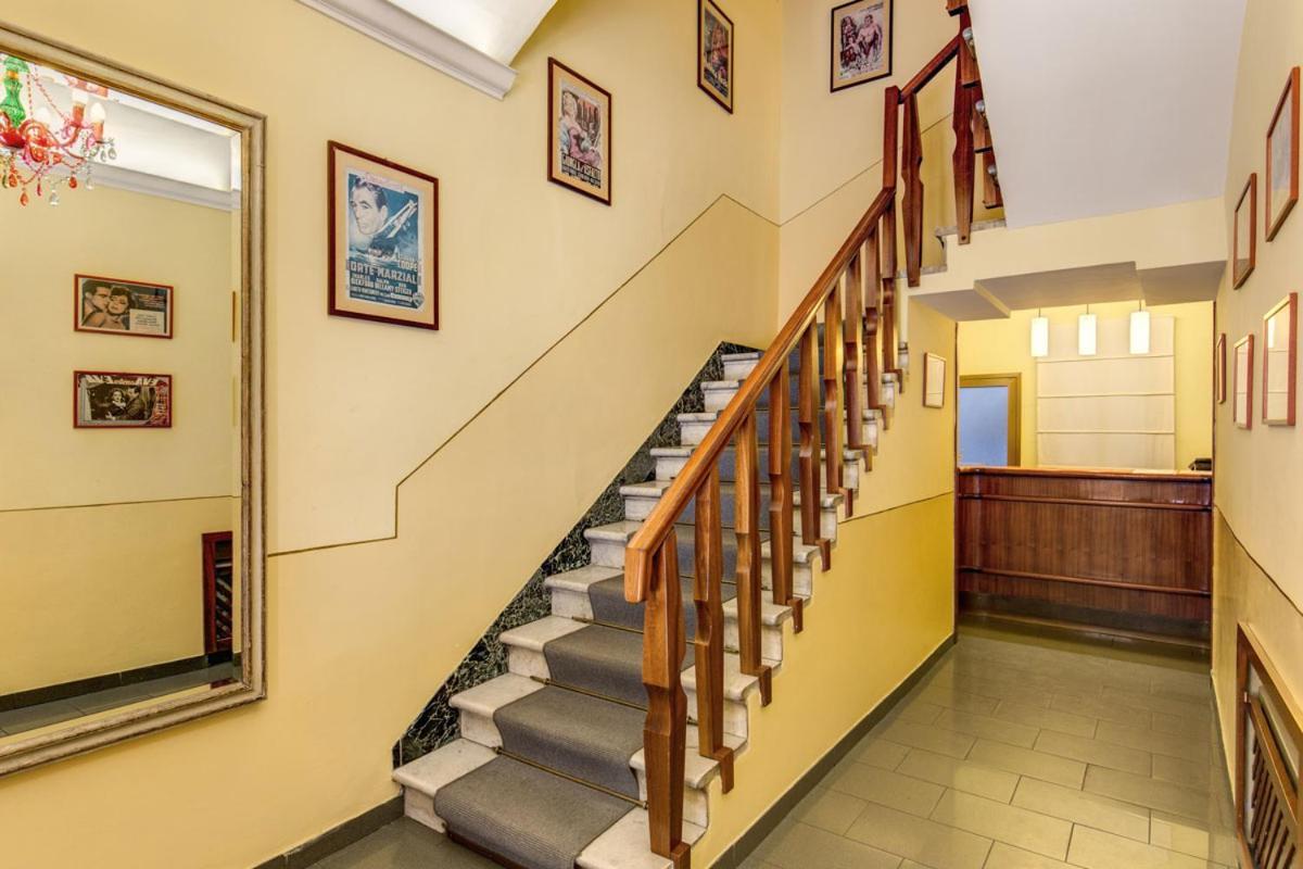 Hotel Romagna Флоренция Екстериор снимка