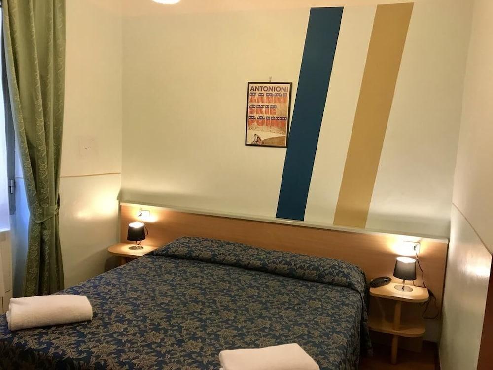 Hotel Romagna Флоренция Екстериор снимка