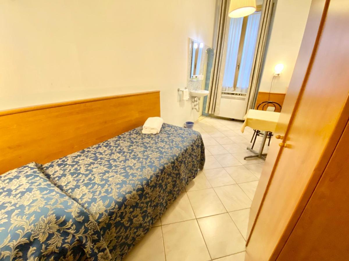 Hotel Romagna Флоренция Екстериор снимка